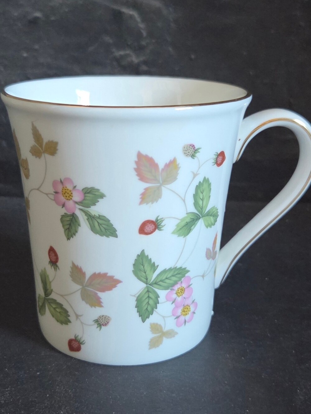 Wedgwood Wild Strawberry Bone China Gold Trim